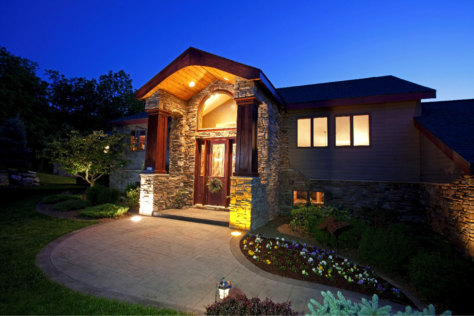 5 Ways to Improve Your Property With Landscape Lighting