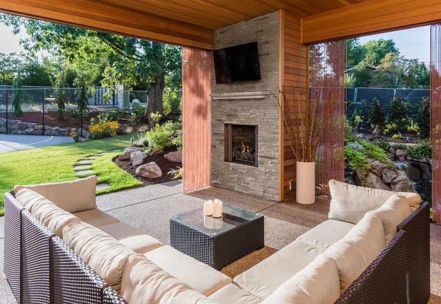 An Outdoor Entertainment System Transforms Your Summer & Whole Year