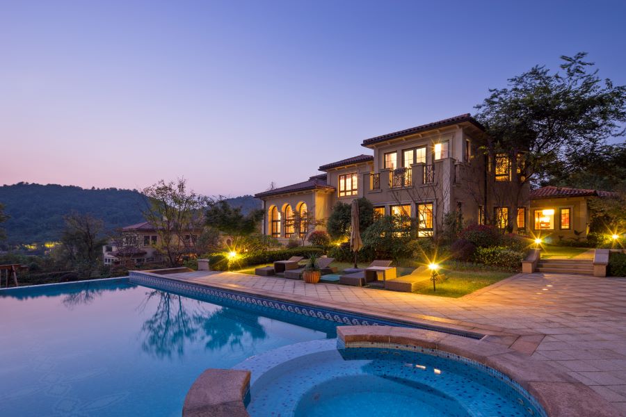 Today’s Outdoor Lighting Design Creates a Beautiful Property 